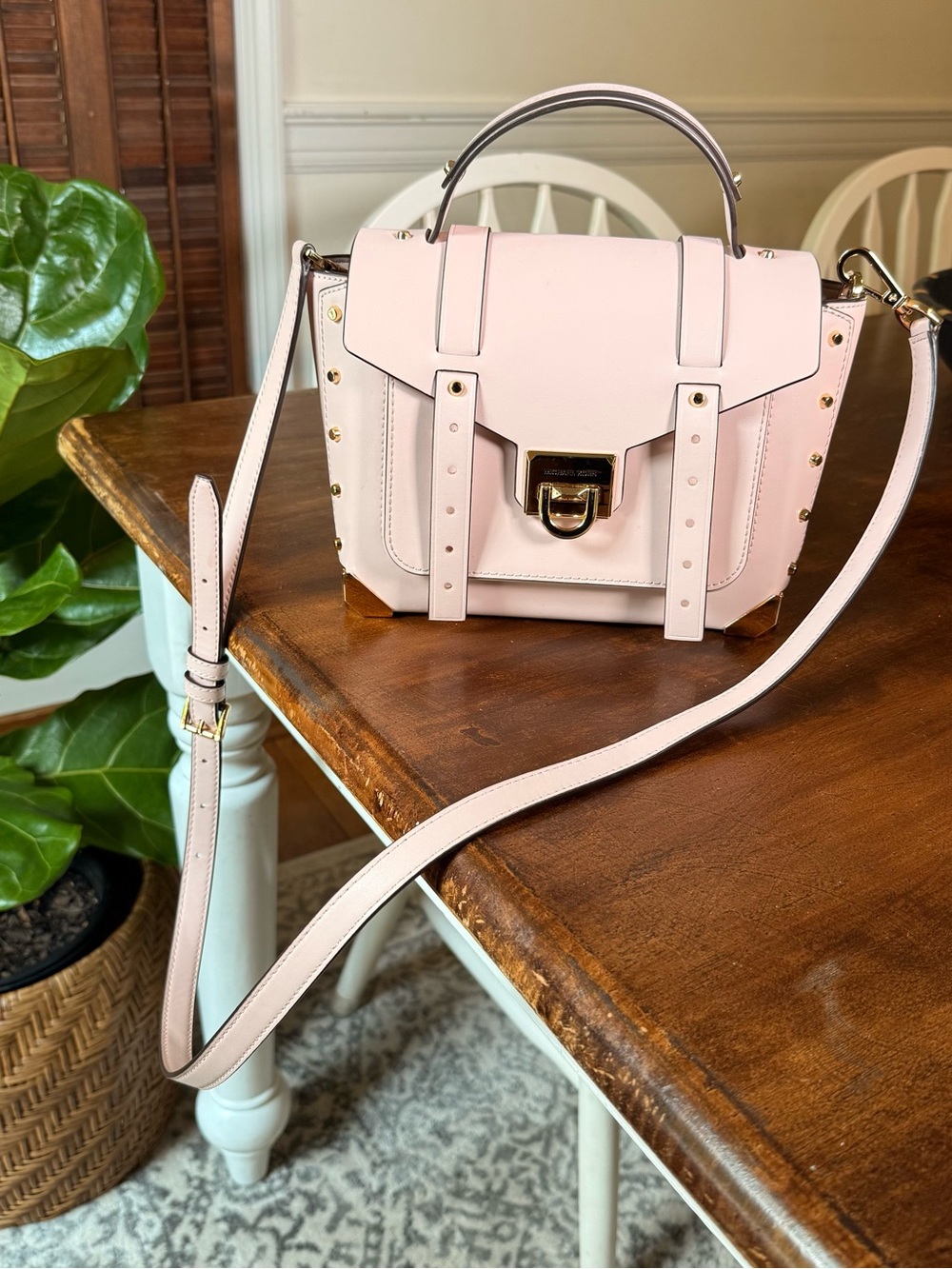 Michael Kors Manhattan Soft Pink Leather Satchel Studded Crossbody Gold Hardware